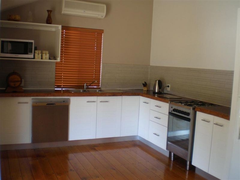 31 Livingstone Street, Bowen QLD 4805