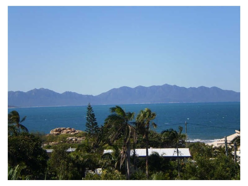 5 Avicennia Street, Bowen QLD 4805