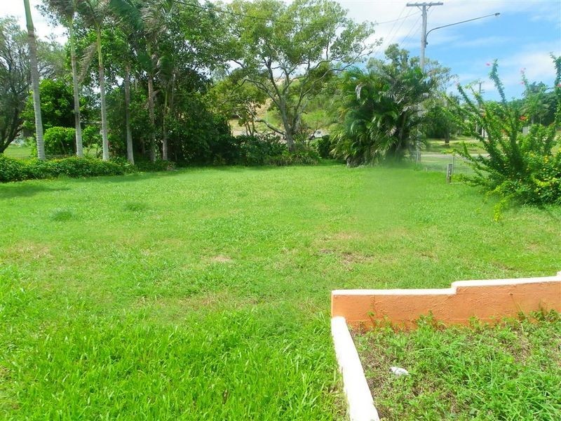 2 Martin Street, Bowen QLD 4805