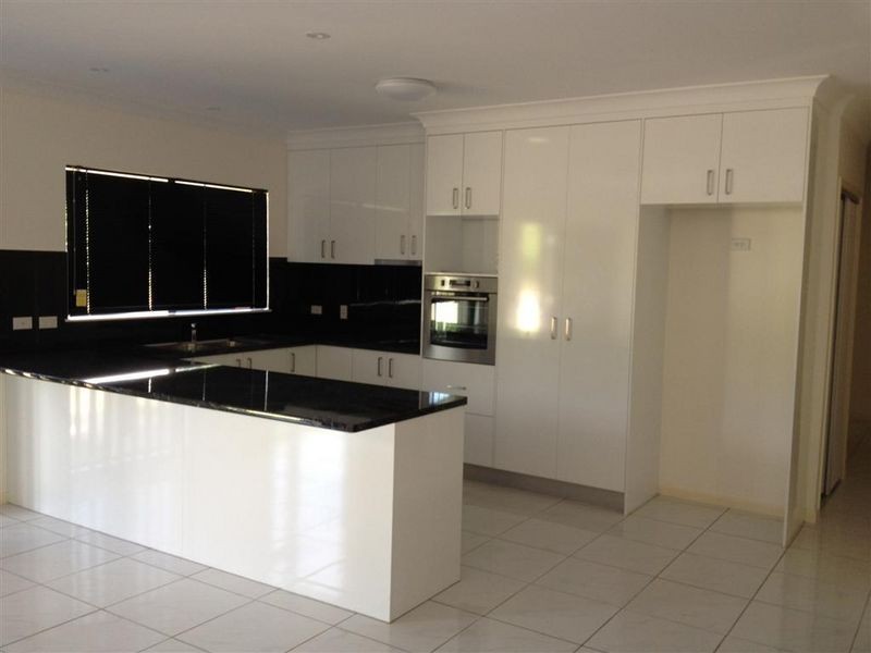 11 Schilling Court, Bowen QLD 4805