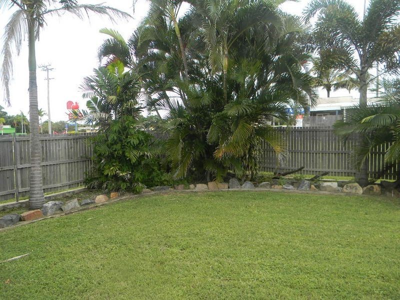 1/51 Leichhardt Street, Bowen QLD 4805