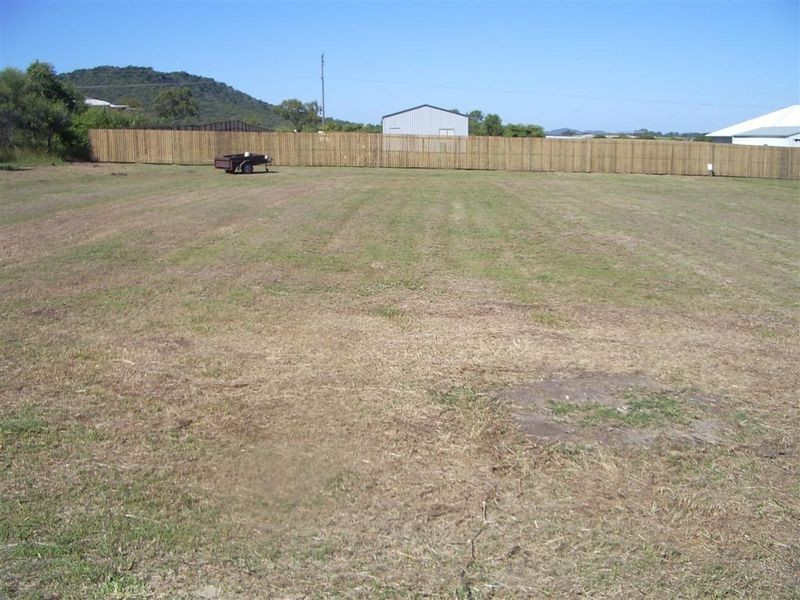 23-25 Pearle Place, Bowen QLD 4805