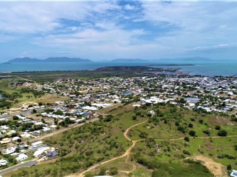 33 Tynwald Avenue, Bowen QLD 4805