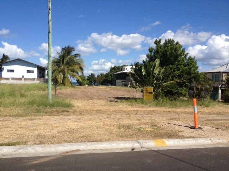 23 Thomas Street, Bowen QLD 4805
