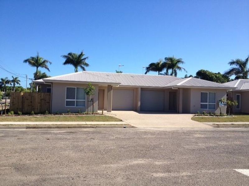 1 & 2/22 Tracey Street, Bowen QLD 4805