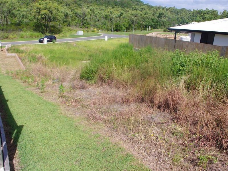 3 Links Road, Bowen QLD 4805