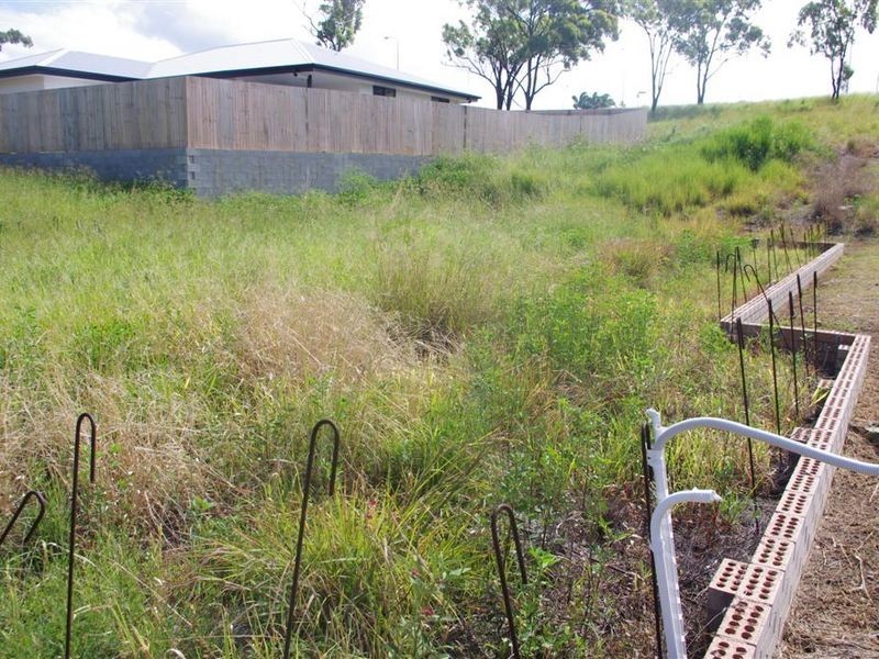 3 Links Road, Bowen QLD 4805