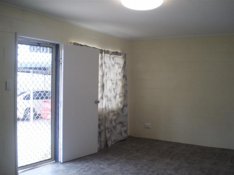 4/121 Herbert Street, Bowen QLD 4805