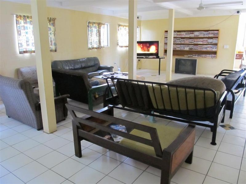 Barnacles Backpackers (16-18 Gordon St), Bowen QLD 4805