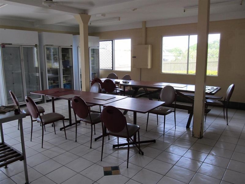 Barnacles Backpackers (16-18 Gordon St), Bowen QLD 4805