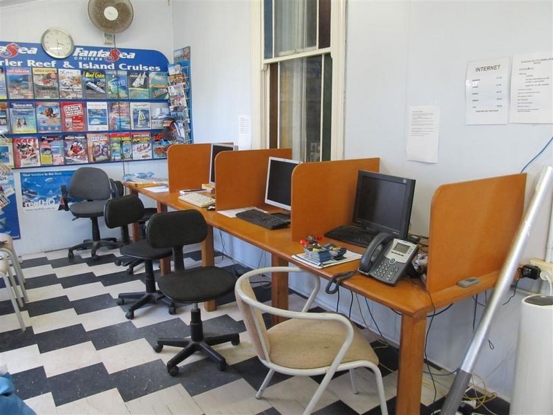 Barnacles Backpackers (16-18 Gordon St), Bowen QLD 4805