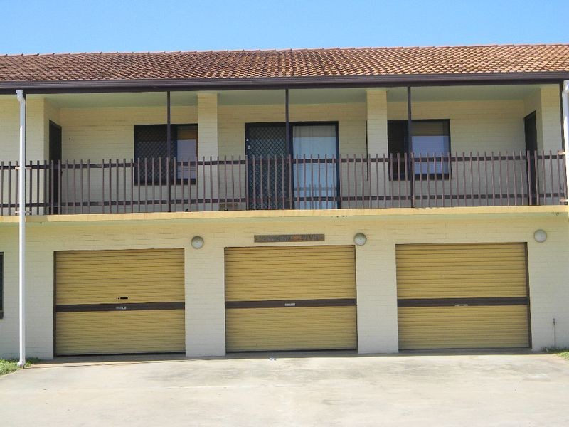 4/10 Sinclair Street, Bowen QLD 4805