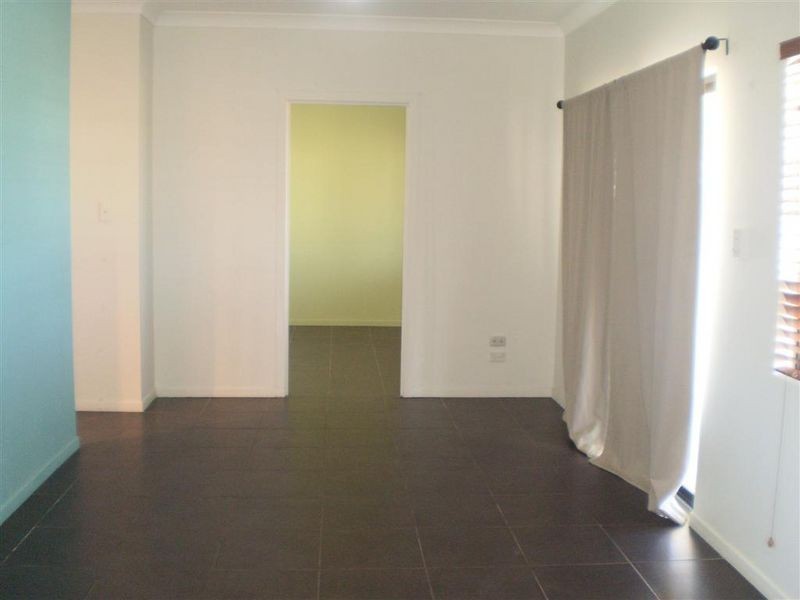 4/10 Sinclair Street, Bowen QLD 4805