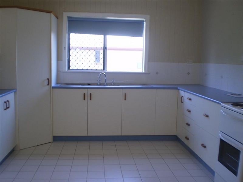 9 Darwen Street, Bowen QLD 4805