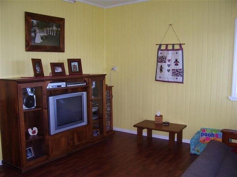 9 Darwen Street, Bowen QLD 4805