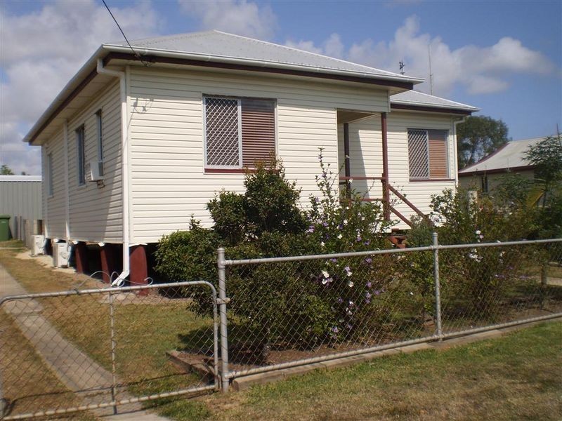 9 Darwen Street, Bowen QLD 4805