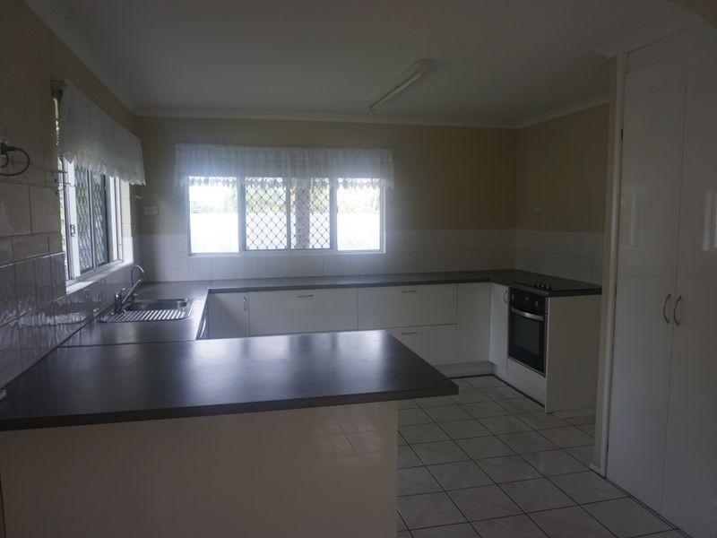 7 Sunset Crescent, Bowen QLD 4805