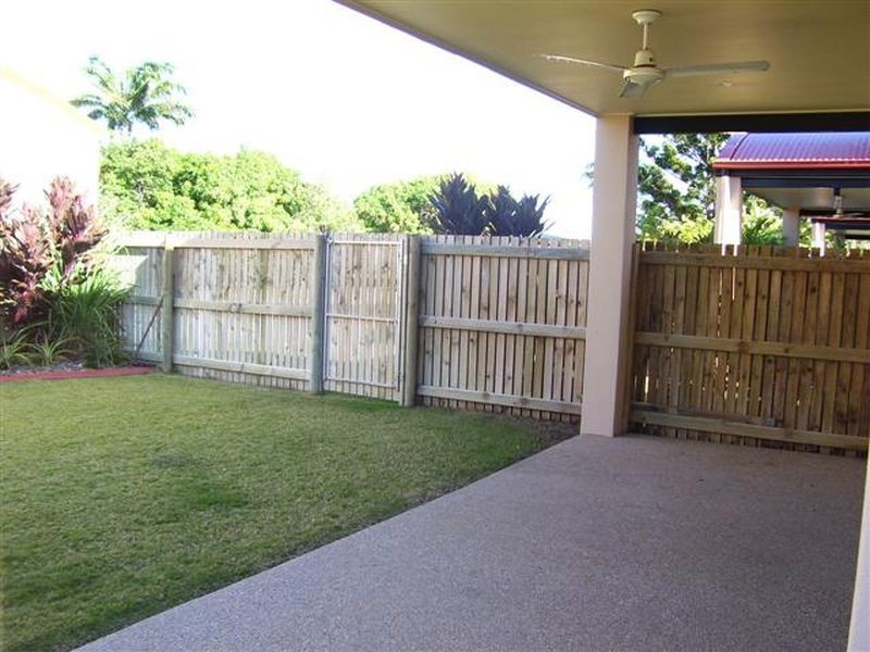2/81 Tollington Road, Bowen QLD 4805