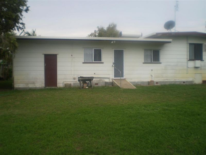 25 Gilbert Street, Bowen QLD 4805