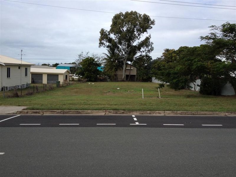 25 Powell Street, Bowen QLD 4805