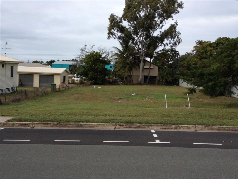 25 Powell Street, Bowen QLD 4805