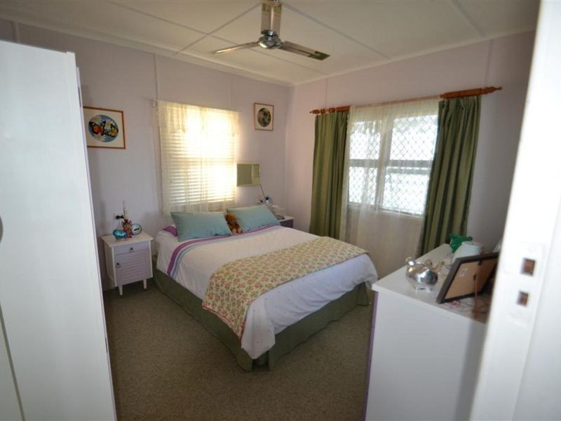 31 Leichhardt Street, Bowen QLD 4805