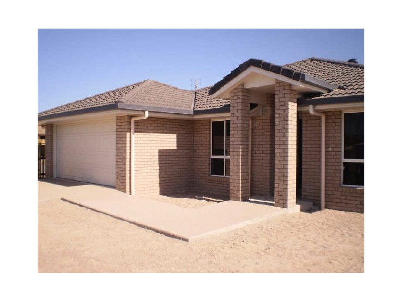 16 Lexington Court, Bowen QLD 4805