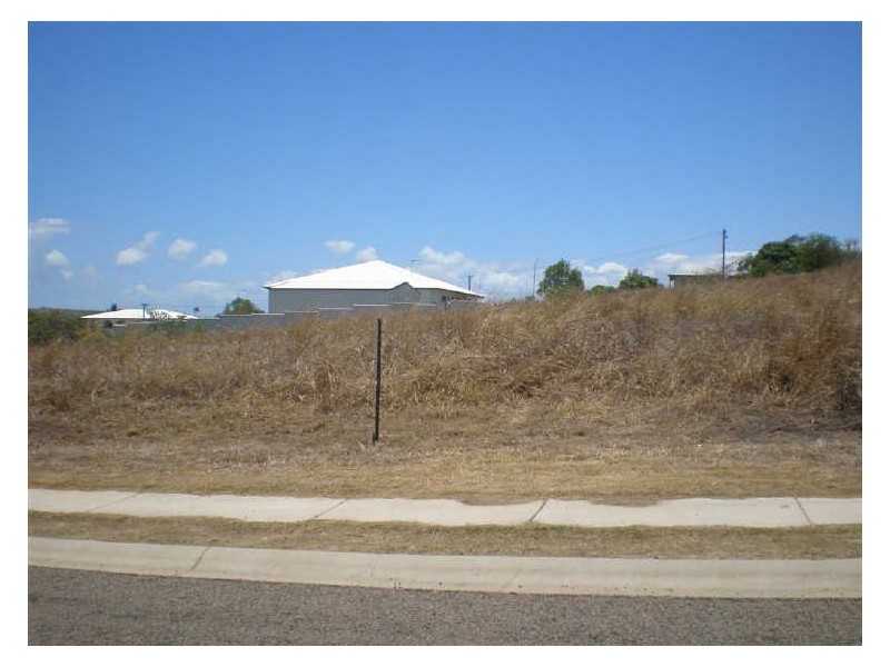 13 Daniel Street, Bowen QLD 4805