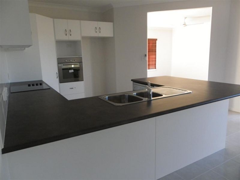 30 Seabreeze Crescent, Bowen QLD 4805