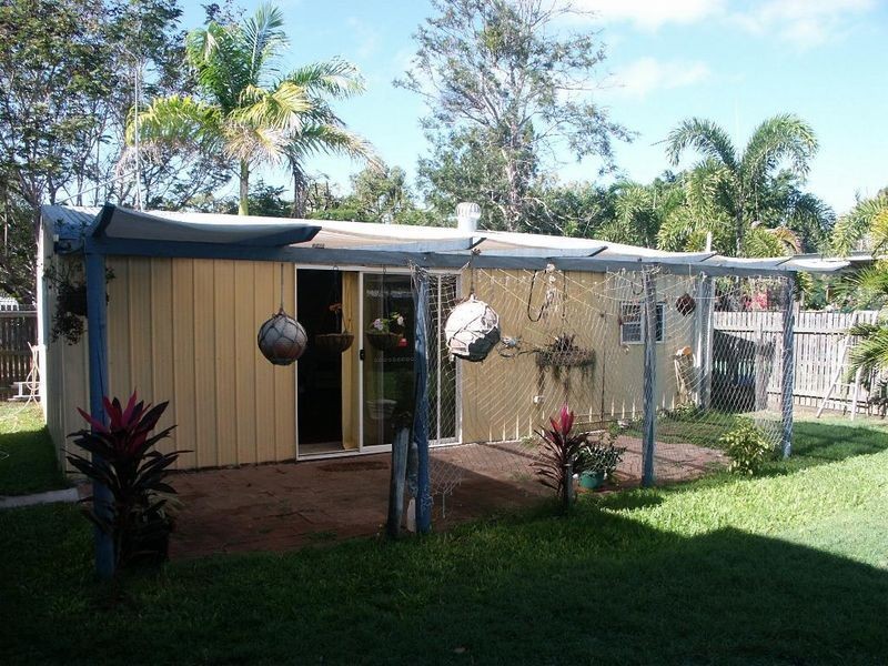 43 Whyte Avenue, Bowen QLD 4805