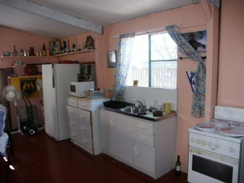 43 Whyte Avenue, Bowen QLD 4805