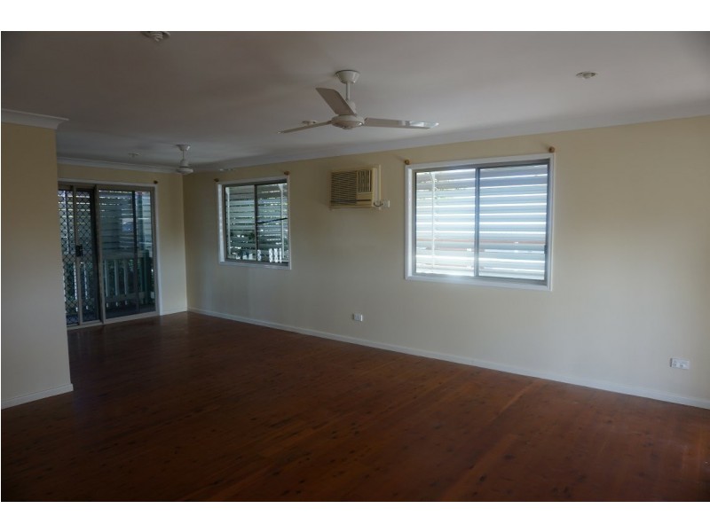 43 Whyte Avenue, Bowen QLD 4805