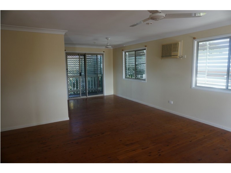 43 Whyte Avenue, Bowen QLD 4805