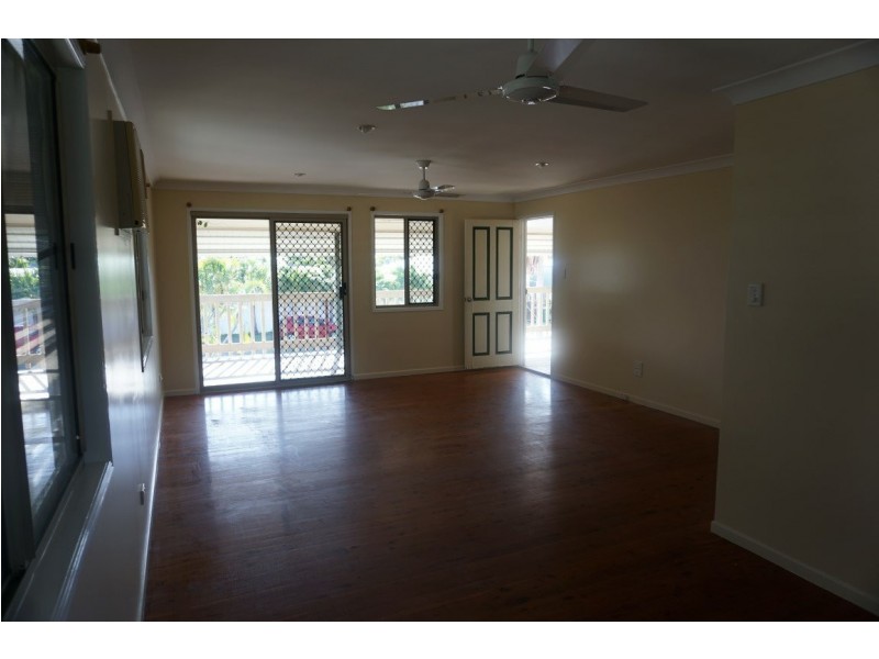 43 Whyte Avenue, Bowen QLD 4805