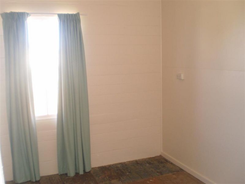 120 Powell Street, Bowen QLD 4805