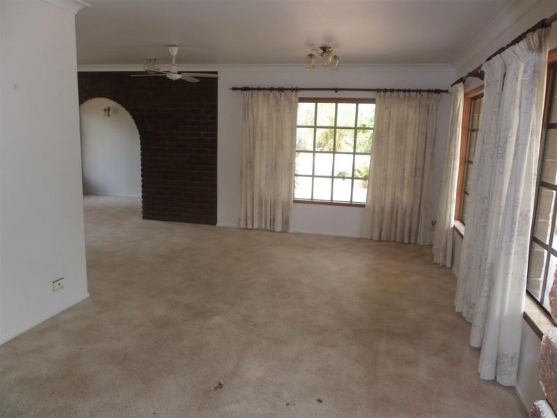 41 Hillview Road, Bowen QLD 4805