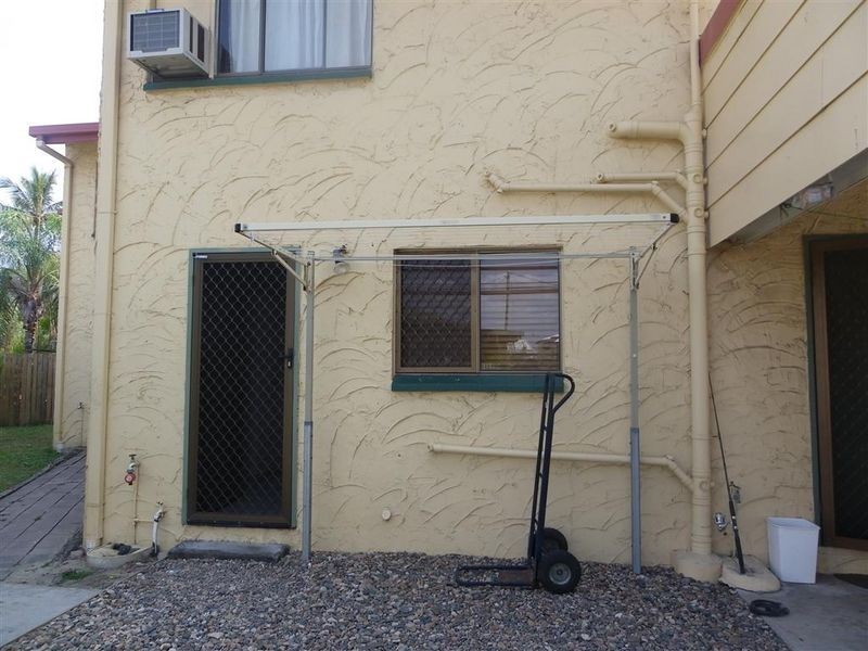 2/2A Powell Street, Bowen QLD 4805