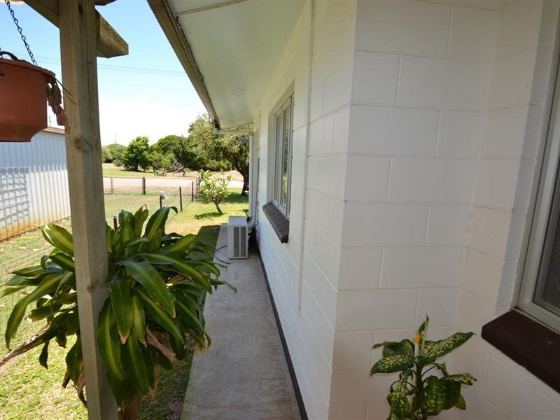 52 Whitsunday Street, Bowen QLD 4805