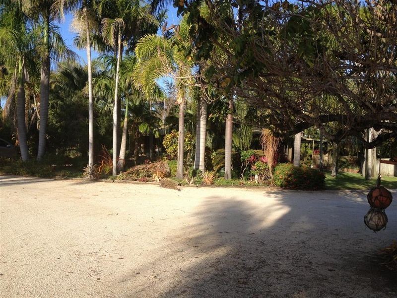 16 Inveroona Road, Bowen QLD 4805
