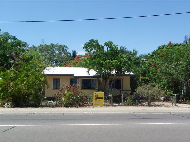 81 Horseshoe Bay Road, Bowen QLD 4805