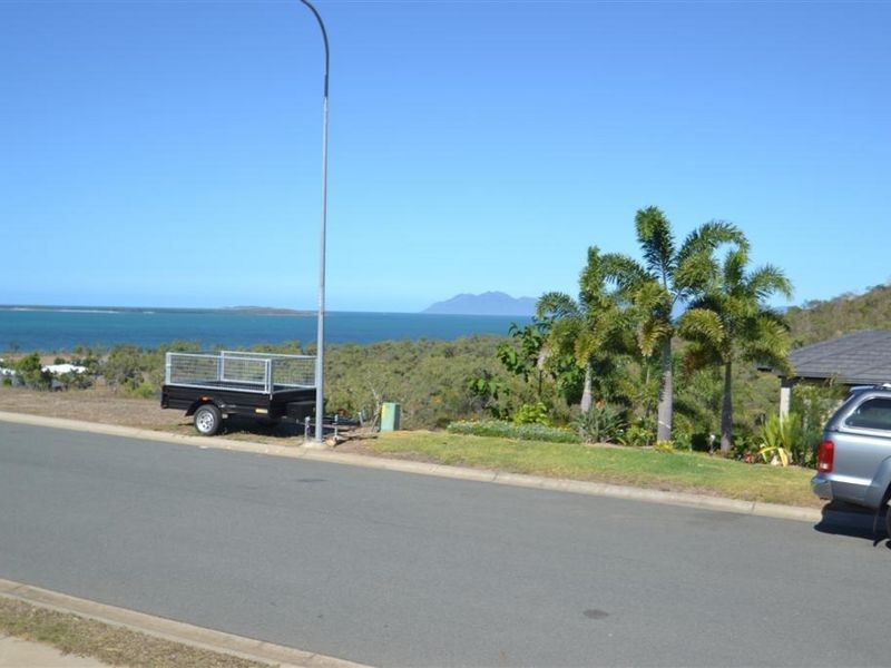 11 Grandview Terrace, Bowen QLD 4805