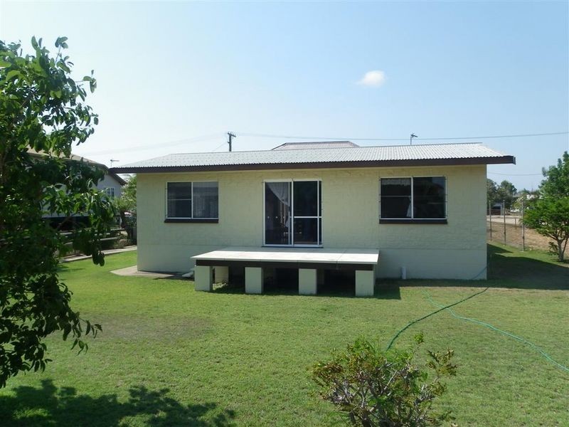 25 Thomas Street, Bowen QLD 4805