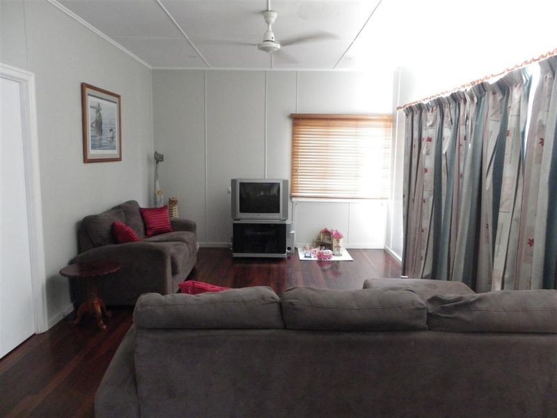 12 Korah Street, Bowen QLD 4805