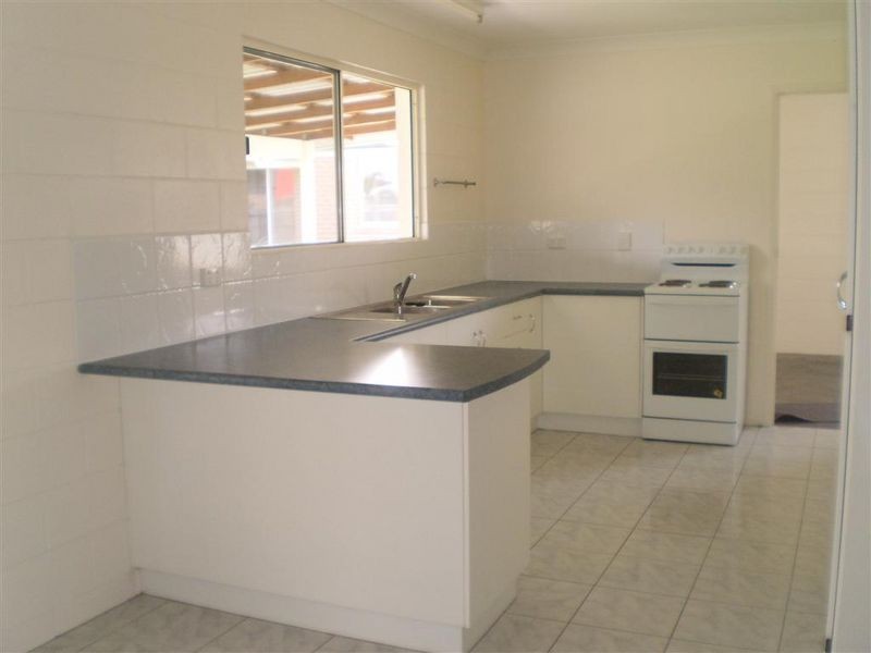 16 Hillview Place, Bowen QLD 4805