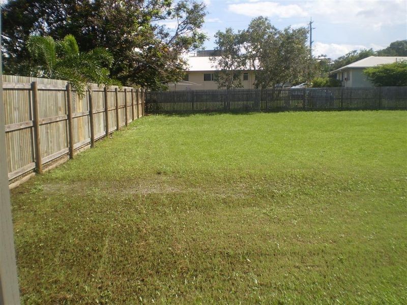 16 Hillview Place, Bowen QLD 4805