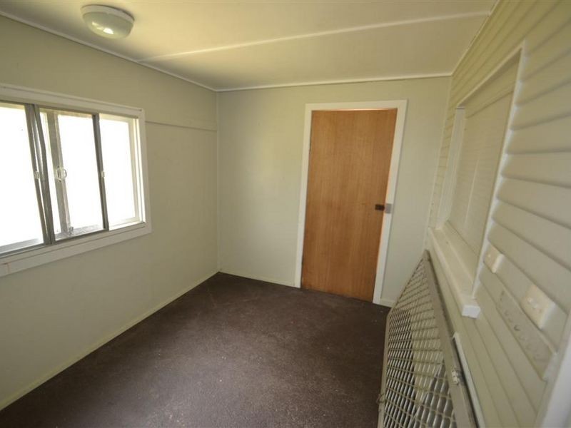 12 Marshall Street, Bowen QLD 4805