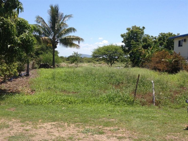 51 Creek Street, Bowen QLD 4805