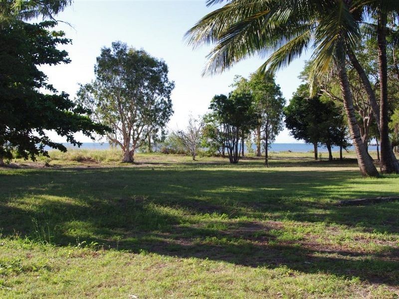28 Horseshoe Bay Road, Bowen QLD 4805
