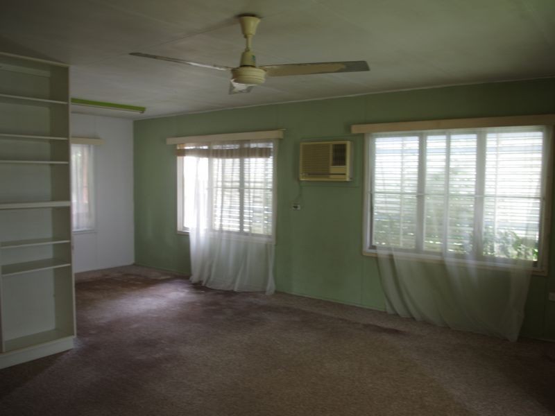 49 Reynolds Street, Bowen QLD 4805