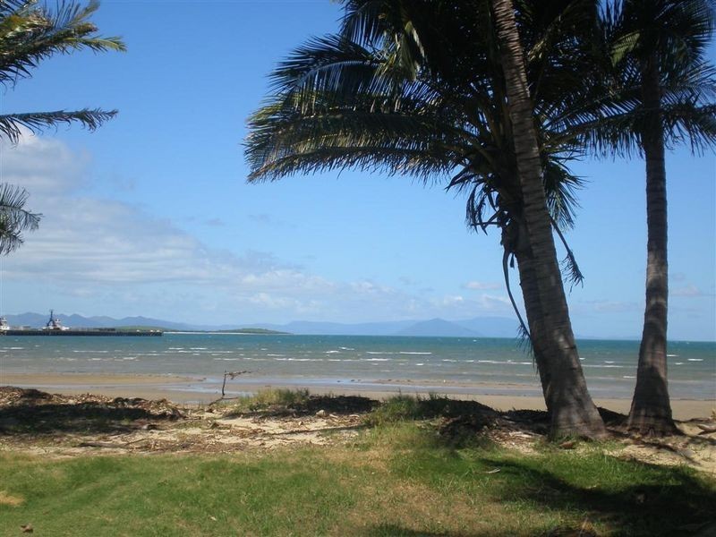 15 Thomas Street, Bowen QLD 4805